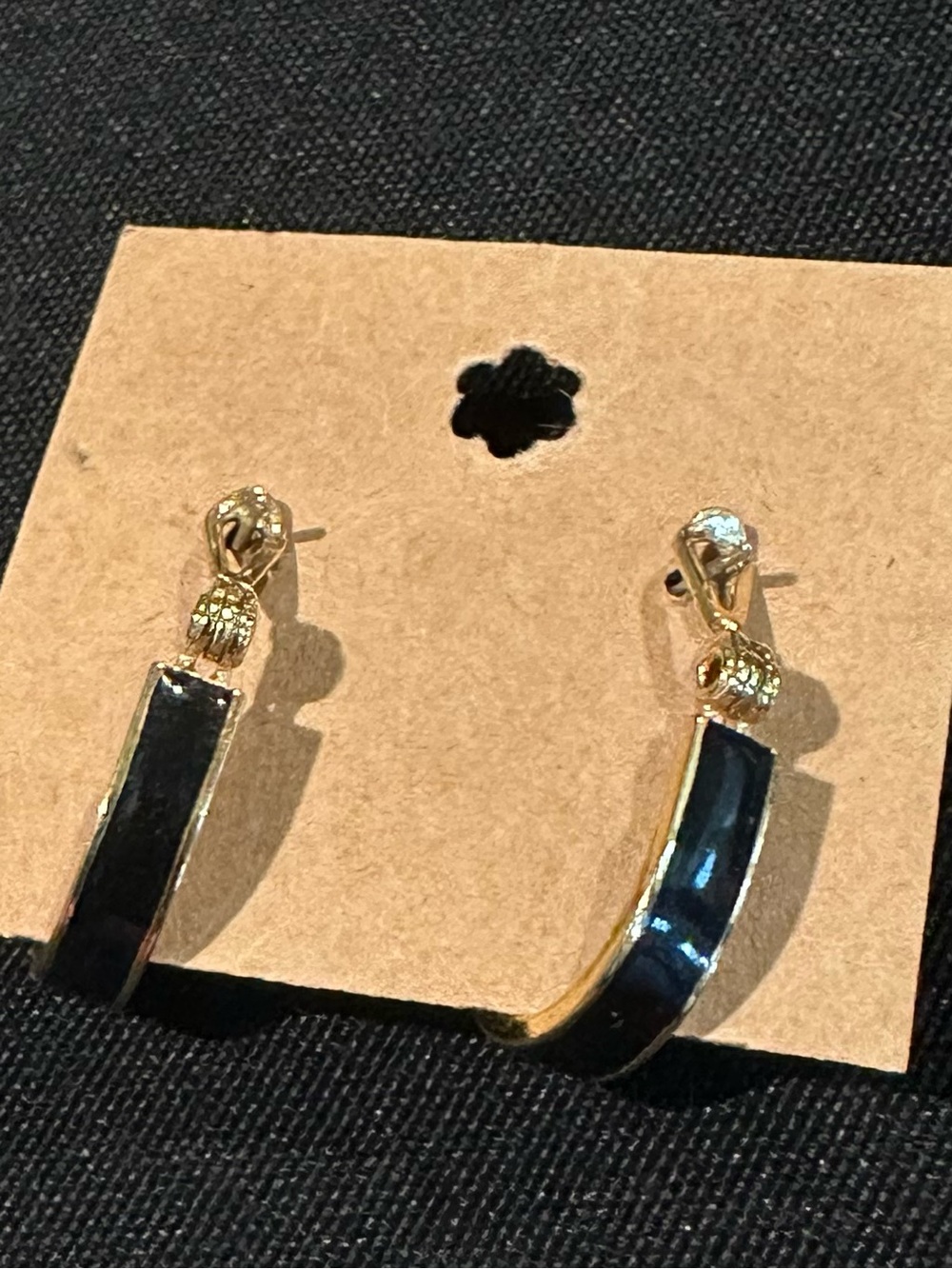 Elegant Vintage Monet Black Enamel and Gold Tone Hoop Earrings DES PAT 249-252 - Picture 3 of 4